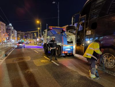 Napoli. Polizia Locale: controlli rispetto a Bus turistici e strutture turistiche