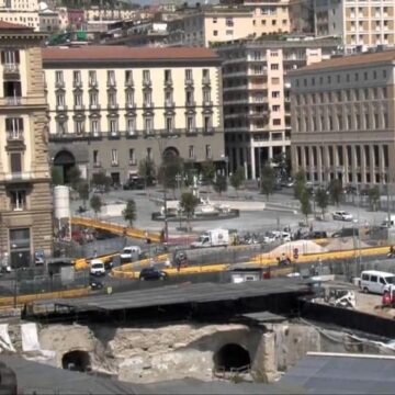 Napoli. Manfredi: restituita alla cittadinanza l’ultima parte di Piazza Municipio