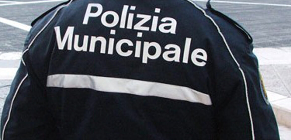 Napoli. Polizia Locale,  sequestrato  parcheggio abusivo a Ponticelli