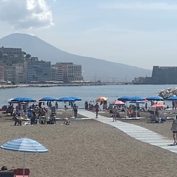 Napoli. Prorogato al 31 ottobre il calendario di apertura dei lidi comunali