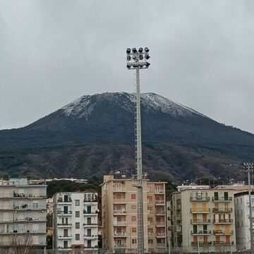 Torna la neve sul Vesuvio: temperature in deciso calo su tutta l’area a ridosso del vulcano.