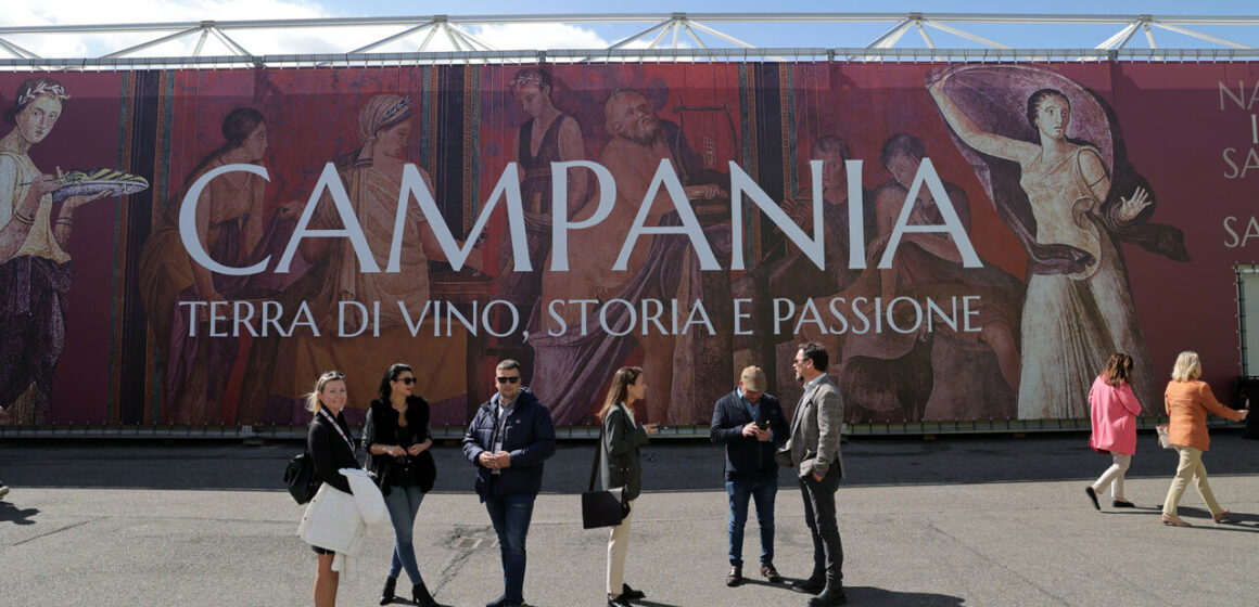Regione Campania al Vinitaly di Verona. Convegni, masterclass e degustazioni del vino con il brand Campania
