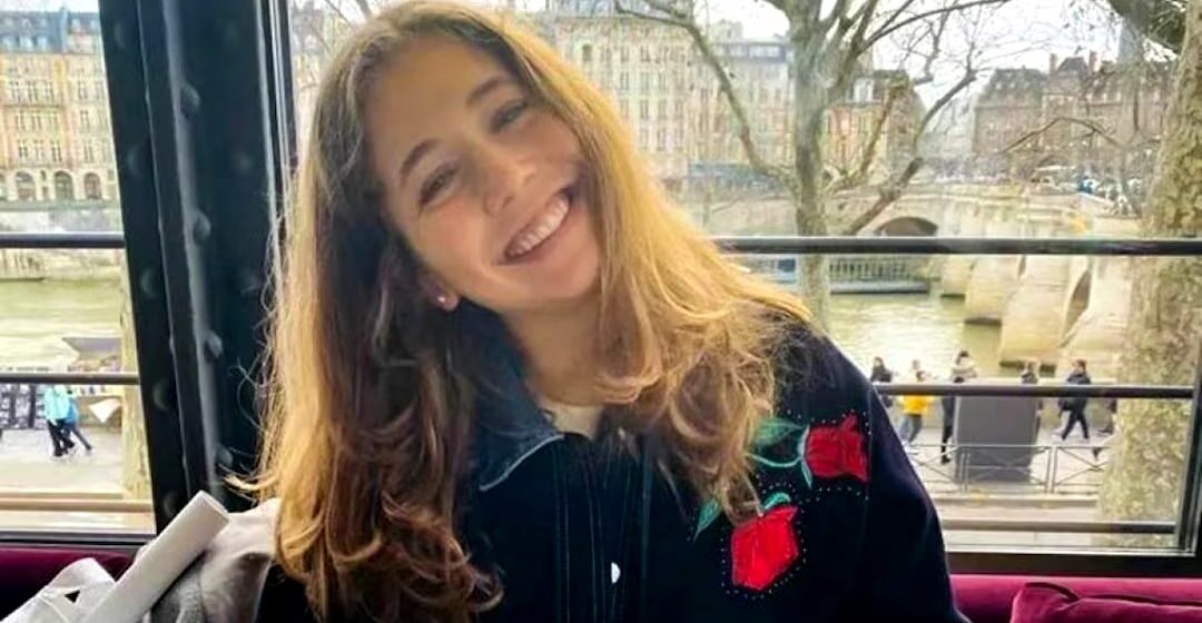 Napoli ricorda Chiara Jaconis: una bouganville in suo onore nel Parco Viviani alla presenza dei suoi genitori