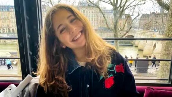 Napoli ricorda Chiara Jaconis: una bouganville in suo onore nel Parco Viviani alla presenza dei suoi genitori