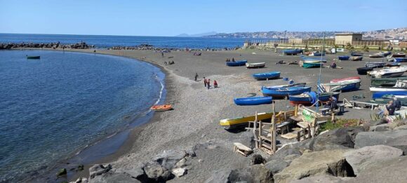 Napoli. Il cinema d’autore in spiaggia con “Arena” – 9 appuntamenti tra il Lido Mappatella, il Lido Comunale di Bagnoli e la spiaggia di San Giovanni a Teduccio con proiezioni e incontri