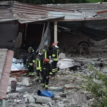 Ercolano. Deposito abusivo di fuochi d’artificio esploso, il bilancio è di tre vittime:  18enne e due gemelle 26enni