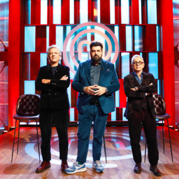 Stasera debutta Masterchef Italia su Sky, Cannavacciuolo porterà anche una puntata a Nerano nelle Cucine dei Quattro Passi, icona della costiera sorrentina