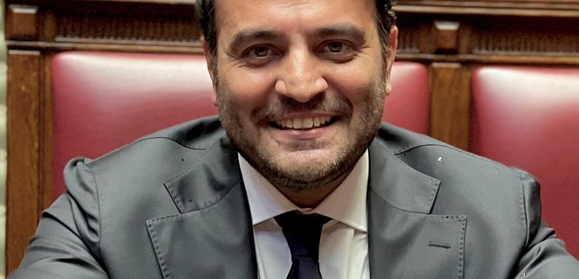 Cercola.  Cangiano e Schiano (Fratelli d’Italia) chiedono al Viminale di valutare la rimozione del sindaco Rossi. Arrivano in Parlamento le ingerenze dell’ex Br Pasquale Aprea al Comune e le presunte ritorsioni  al segretario generale