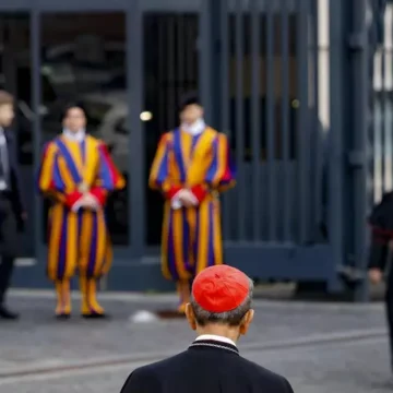 Elezioni nuovo Pontefice. Il conclave comincia il 7 maggio. La Cappella Sistina chiude da oggi