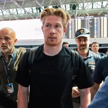 De Bruyne ha firmato. De Laurentiis su X: “Benvenuto Kevin”