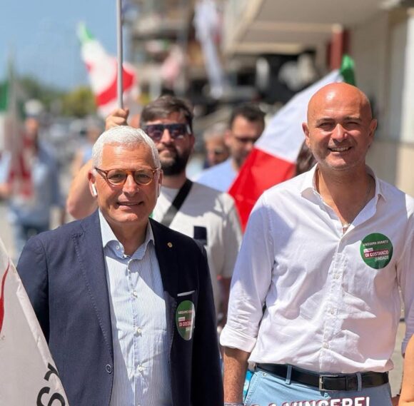 ‘Patto per Volla’  nel pieno caos politico. Nomina della Giunta al palo,  ‘Moderati per Volla’ si spacca  sul presidente del consiglio comunale. Il sindaco Di Costanzo avrebbe tentato  di ‘fregare’ Gennaro De Simone ‘imponendo’ Del Vecchio assessore