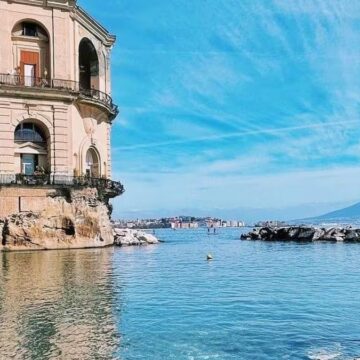 INapoli.  Comune amplia il numero di accessi alle spiagge libere di Posillipo
