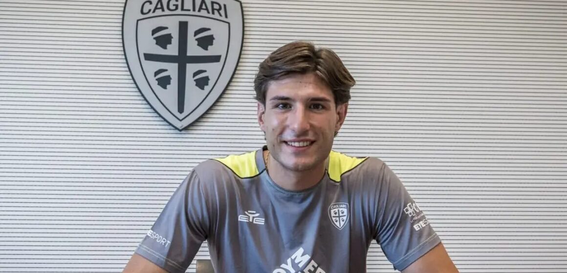 Ufficiale, Gennaro Borrelli firma con il Cagliari. Il bomber vollese ritorna in serie A