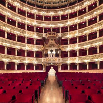 Teatro San Carlo. Manfredi ricorre al Tar contro la nomina del sovrintendente  Macciardi