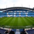 Champions League. Stasera  – ore 21.00 -all’Etihad Stadium debutto  europeo del Napoli contro il Manchester City di Pep Guardiola. Nei Citizens in porta lo stabiese Donnarumma, ‘ritorno a casa’ per De Bruyne