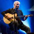 Questa sera – 11 settembre – su  Rai Radio2  la chitarra storica di Pino Daniele con Fiorella Mannoia Giuliano Sangiorgi. Dalle 21,00  su digitale terrestre (202)  e su Ray Play
