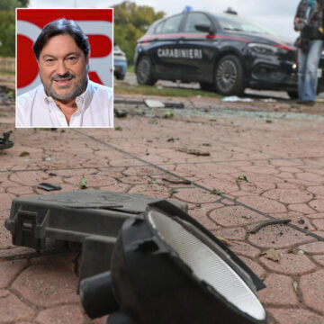 COMBO Esplose le auto del giornalista Ranucci e della figlia Bomba distrugge l’auto di Sigfrido Ranucci (Report) che denuncia: ‘contro di me un salto di qualità preoccupante’