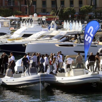 Napoli.  Ultimi giorni a Mergellina per il salone nautico Navigare, siamo al week end conclusivo