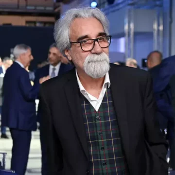 beppe vessicchio Morto a Roma il maestro Beppe Vessicchio, fatale una polmonite. Aveva 69 anni