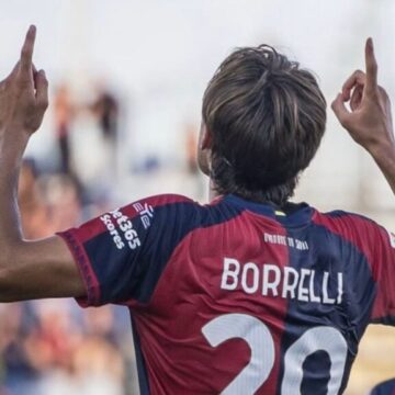 gennaro-borrelli doppietta Serie A. Prima doppietta in serie A per il bomber vollese Gennaro Borrelli nel 3 a 3 tra Cagliari e Genoa