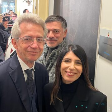 Napoli. Questa sera a Piazza del Plebiscito la finalissima di ‘X Factor 2025’.  Diretta tv su Sky Uno e TV8 (in chiaro)