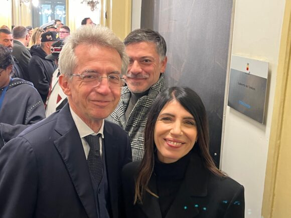 Napoli. Questa sera a Piazza del Plebiscito la finalissima di ‘X Factor 2025’.  Diretta tv su Sky Uno e TV8 (in chiaro)