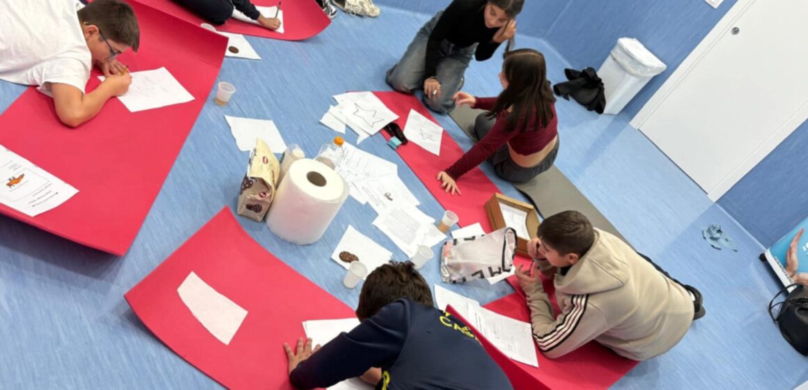 progetto sociale volla M&PRODUCTION Volla. M&C Production s.r.l.s, esclusa dal Comune per il contributo dei Centri Educativi, annuncia di continuare ‘gratuitamente’ il progetto sociale rivolto ai minori del territorio. Silenti i responsabili politici