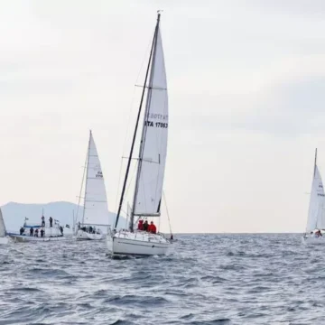Napoli. Partirà dal Castel dell’Ovo e si concluderà a Posillipo, il 12 dicembre la regata velica per il Trofeo Telethon. I proventi devoluti in beneficenza