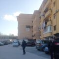 Cercola. Dramma a Caravita, morta 24enne: caduta dal 4°piano in un palazzo dell’ex Iacp. Residenti sotto shock, indaga la Tenenza dei Carabinieri