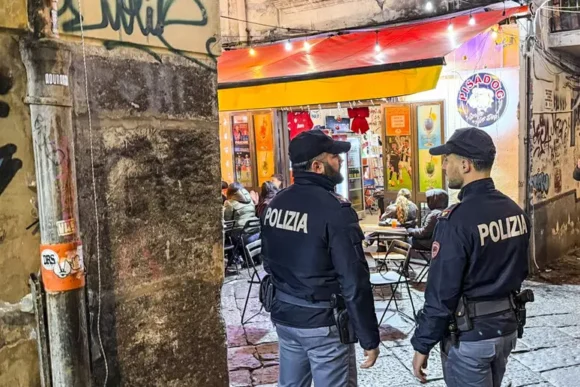 Ferimento fratello di Pisacane allenatore del Cagliari. Ansa: avrebbe fatto da paciere in una lite tra due ragazze