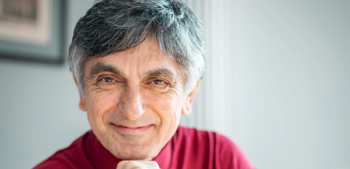 salemme “Ogni promessa è debito” di Vincenzo Salemme. Torna il grande teatro in prima serata in diretta dall’Auditorium Rai di Napoli questa sera, 5 gennaio, su Rai 1 alle 21,30