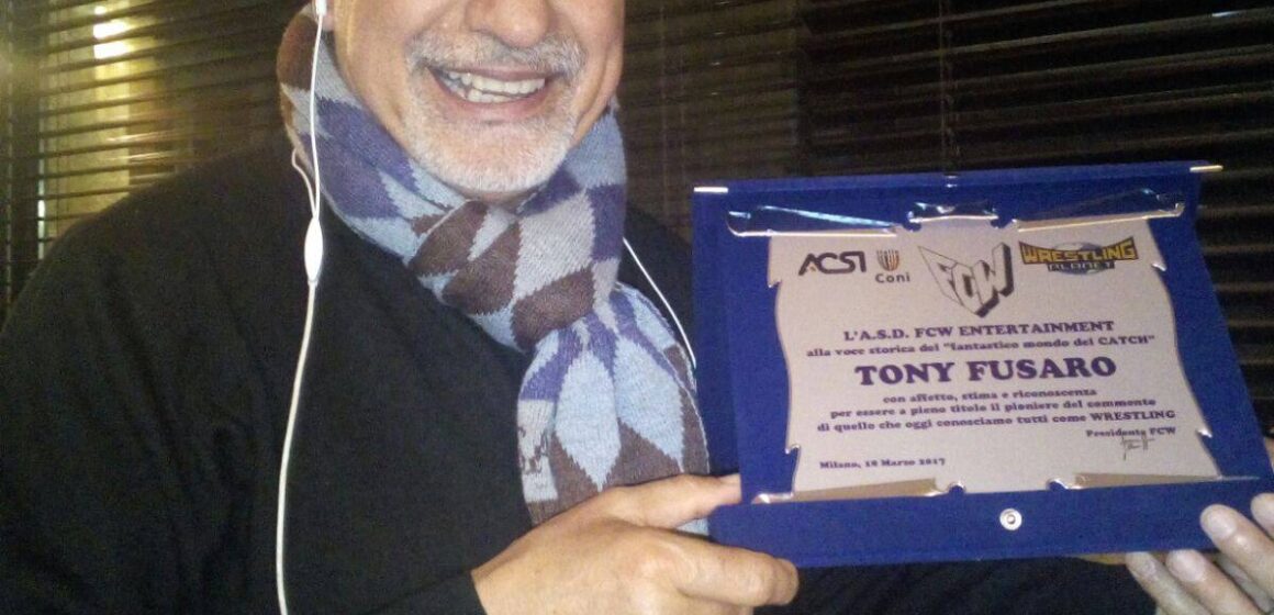 Tony Fusaro nella Italian Wrestling Hall of Fame: un’icona della TV italiana premiata per il suo ruolo pionieristico nel wrestling
