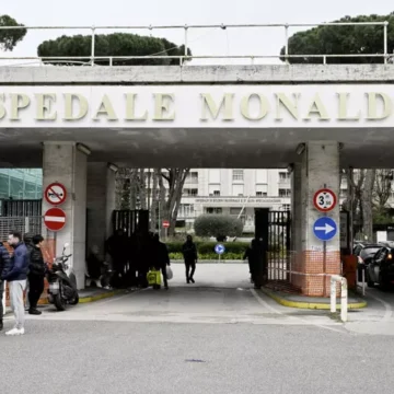 Napoli. Bimbo trapianto al Monaldi, inchiesta Procura: “Frigo per trasferire il cuore fuori da linee guida’