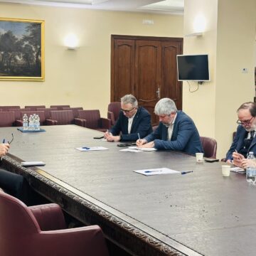 Campania. Lavoro e occupazione, confronto in Regione con i sindacati.  Roberto Fico: “Pronti per le grandi sfide del mondo del lavoro”