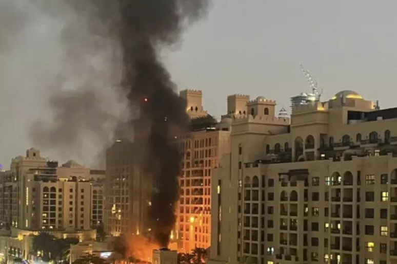 dubai sotto attacco Attacco iraniano a Dubai, preoccupati gli italiani: ‘Boati e paura, una situazione surreale’