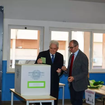 Referendum, in Campania alle 12 l’affluenza al 10,96% e a Napoli al 12,15%. Sotto al Vesuvio: Cercola ( 12,09%), Volla (9,56% ), San Sebastiano al Vesuvio (12,73% ) e Pollena Trocchia (11,17% )