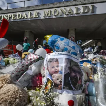 Trapianto del piccolo Domenico, presunte modifiche alla cartella cliniche, Procura di Napoli chiede misure interdittive per i medici indagati