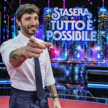 “Stasera tutto è possibile” a tema “Step Duel” su Rai 2 dalle ore 21.20. Conduce Stefano De Martino. Ospiti Biagio Izzo, Francesco Paolantoni, Giovanni Esposito e The Jackal